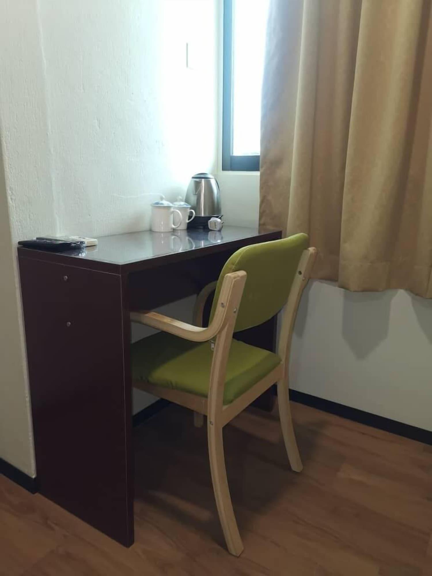 Hotel Holiday Kota Kinabalu Zewnętrze zdjęcie