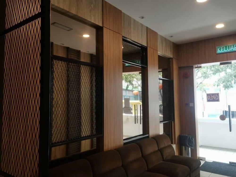 Hotel Holiday Kota Kinabalu Zewnętrze zdjęcie