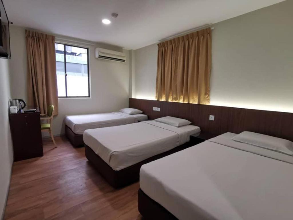 Hotel Holiday Kota Kinabalu Zewnętrze zdjęcie