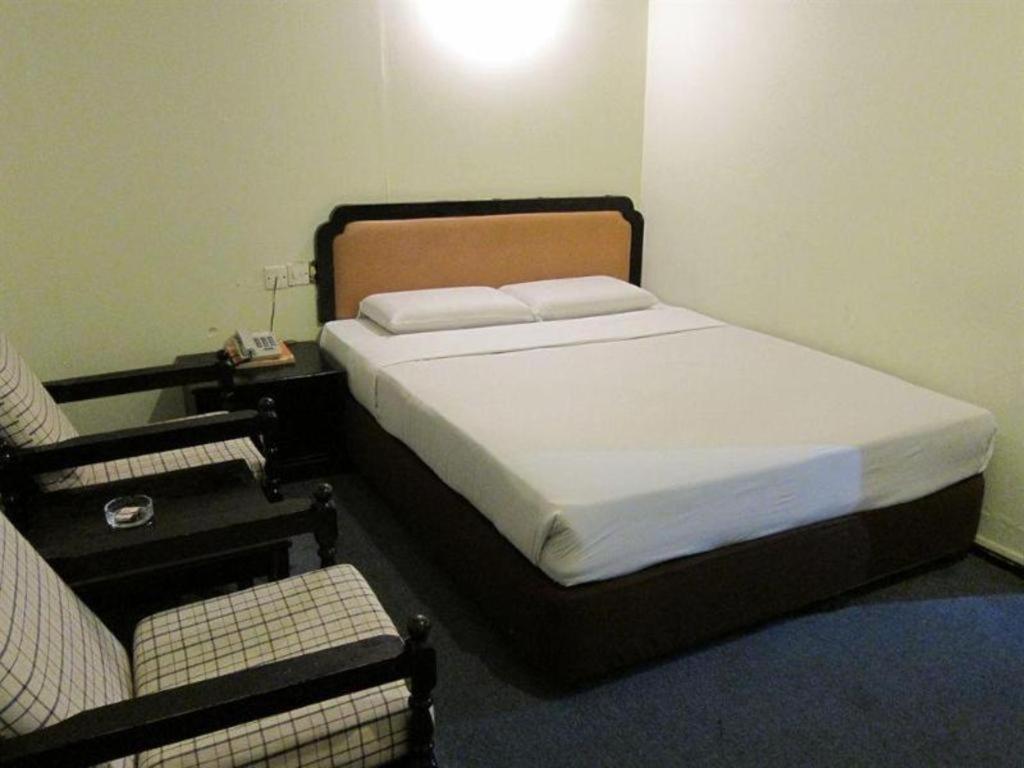 Hotel Holiday Kota Kinabalu Zewnętrze zdjęcie