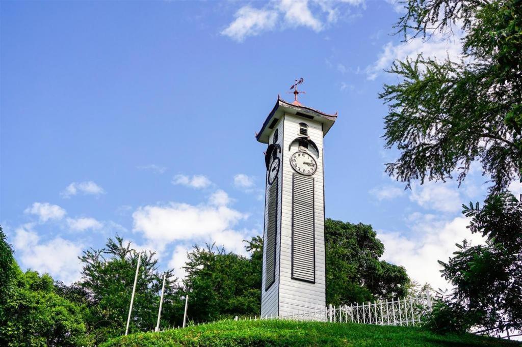 Hotel Holiday Kota Kinabalu Zewnętrze zdjęcie