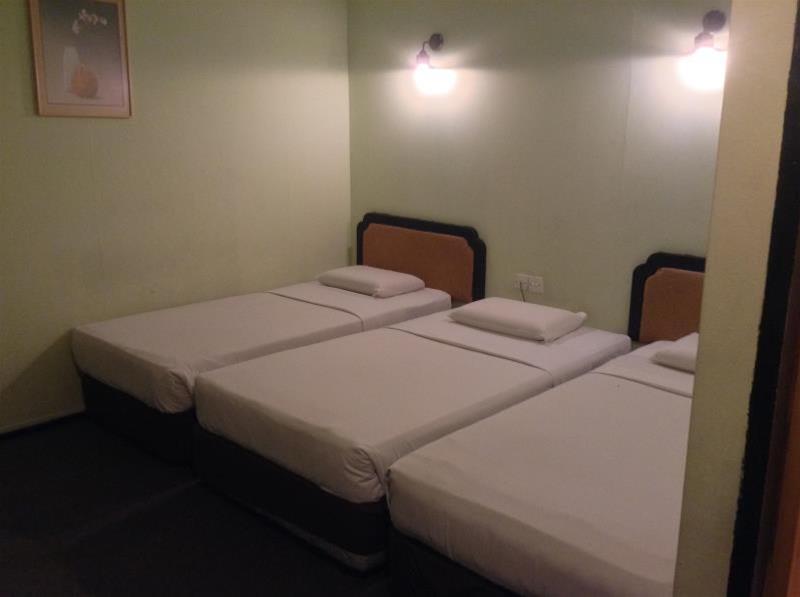 Hotel Holiday Kota Kinabalu Zewnętrze zdjęcie