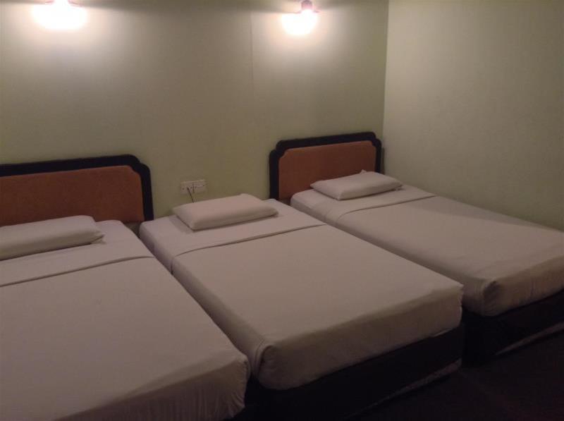 Hotel Holiday Kota Kinabalu Zewnętrze zdjęcie