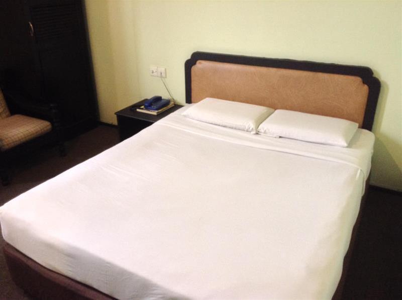 Hotel Holiday Kota Kinabalu Zewnętrze zdjęcie